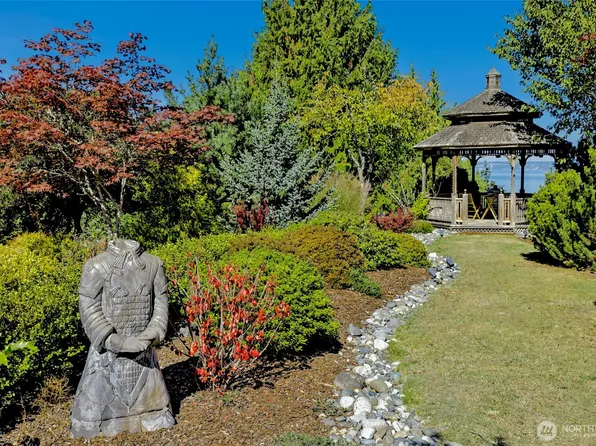 11075 NE Carmody Lane, Kingston, WA 98346