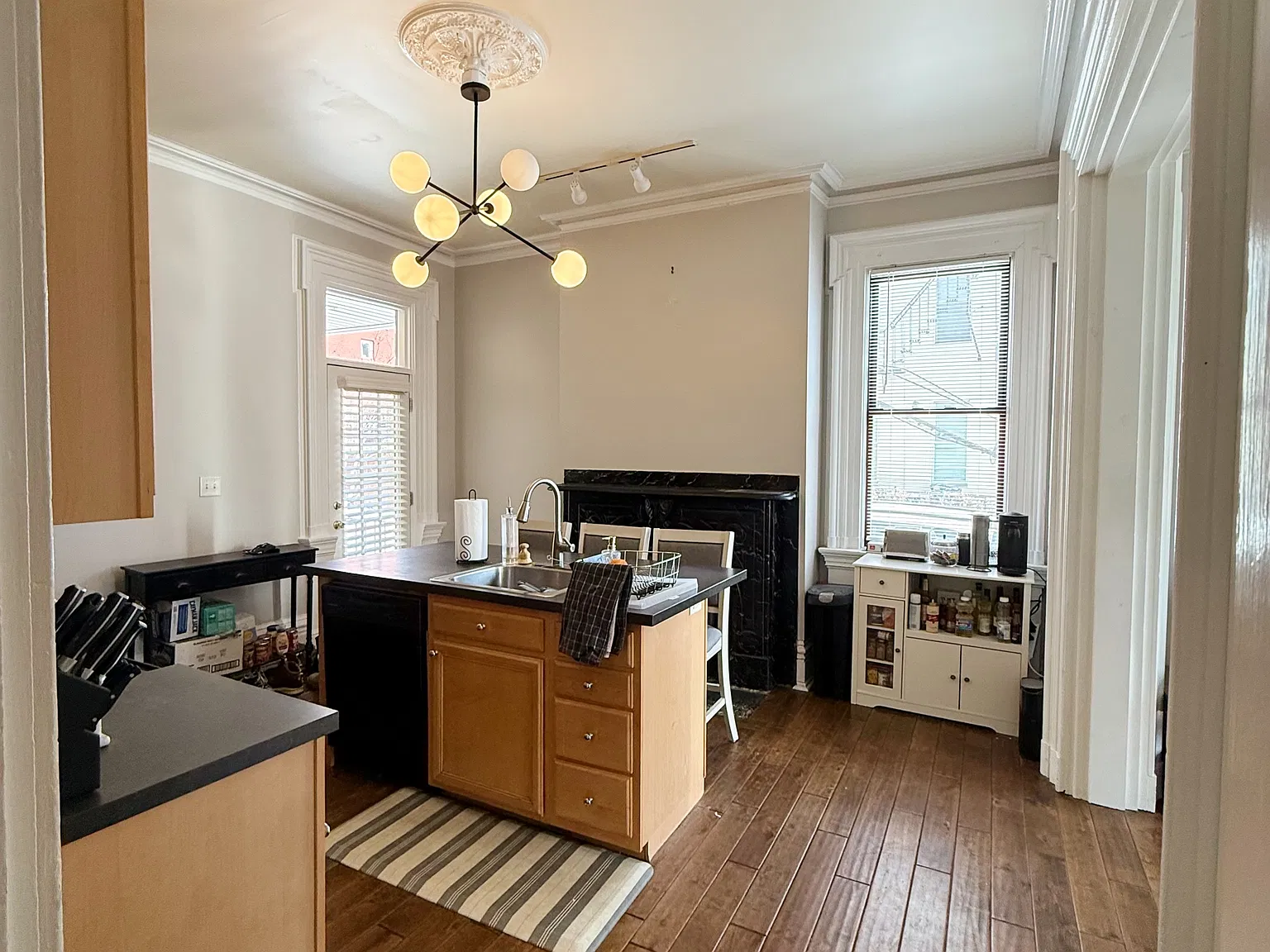 1807 Sarah Street - Unit 1 — Photo 1