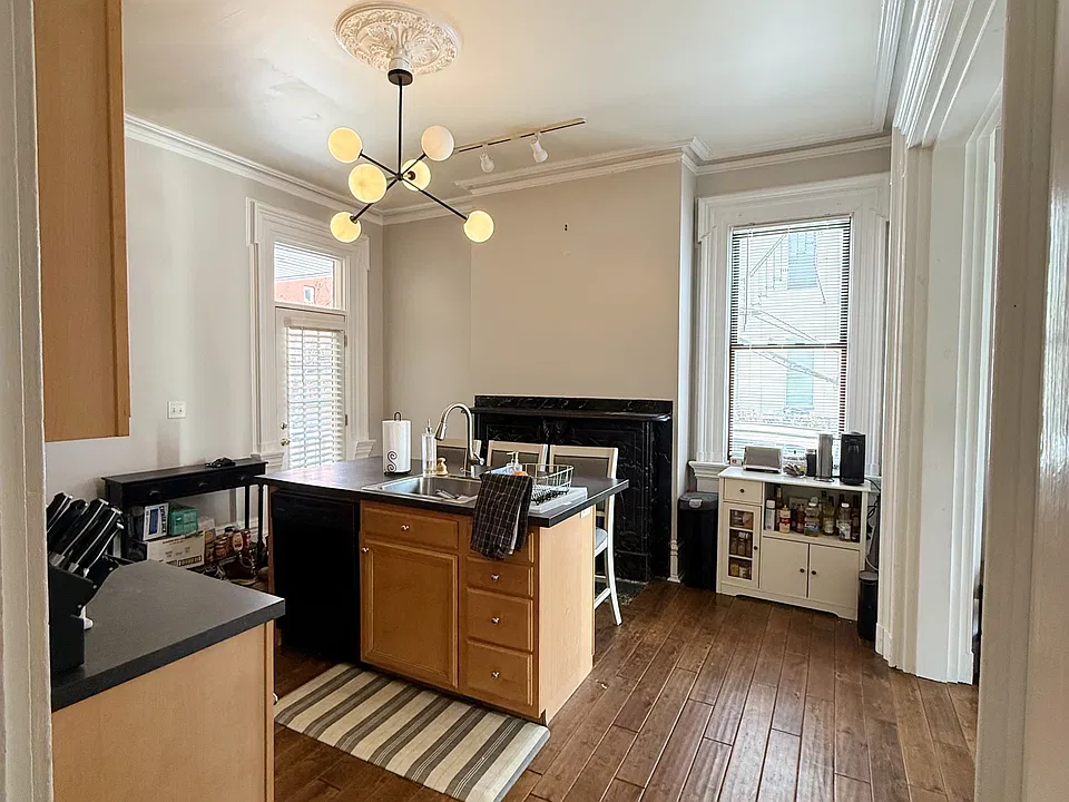 1807 Sarah St #1
