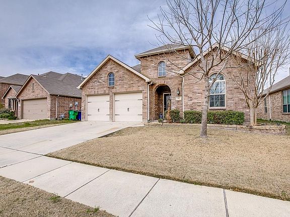 3rd image of 302 Blackhaw Dr