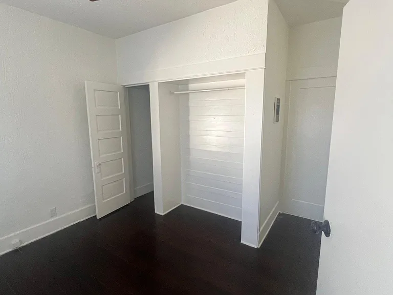 1927 Bonsallo Ave #4 — Photo 19