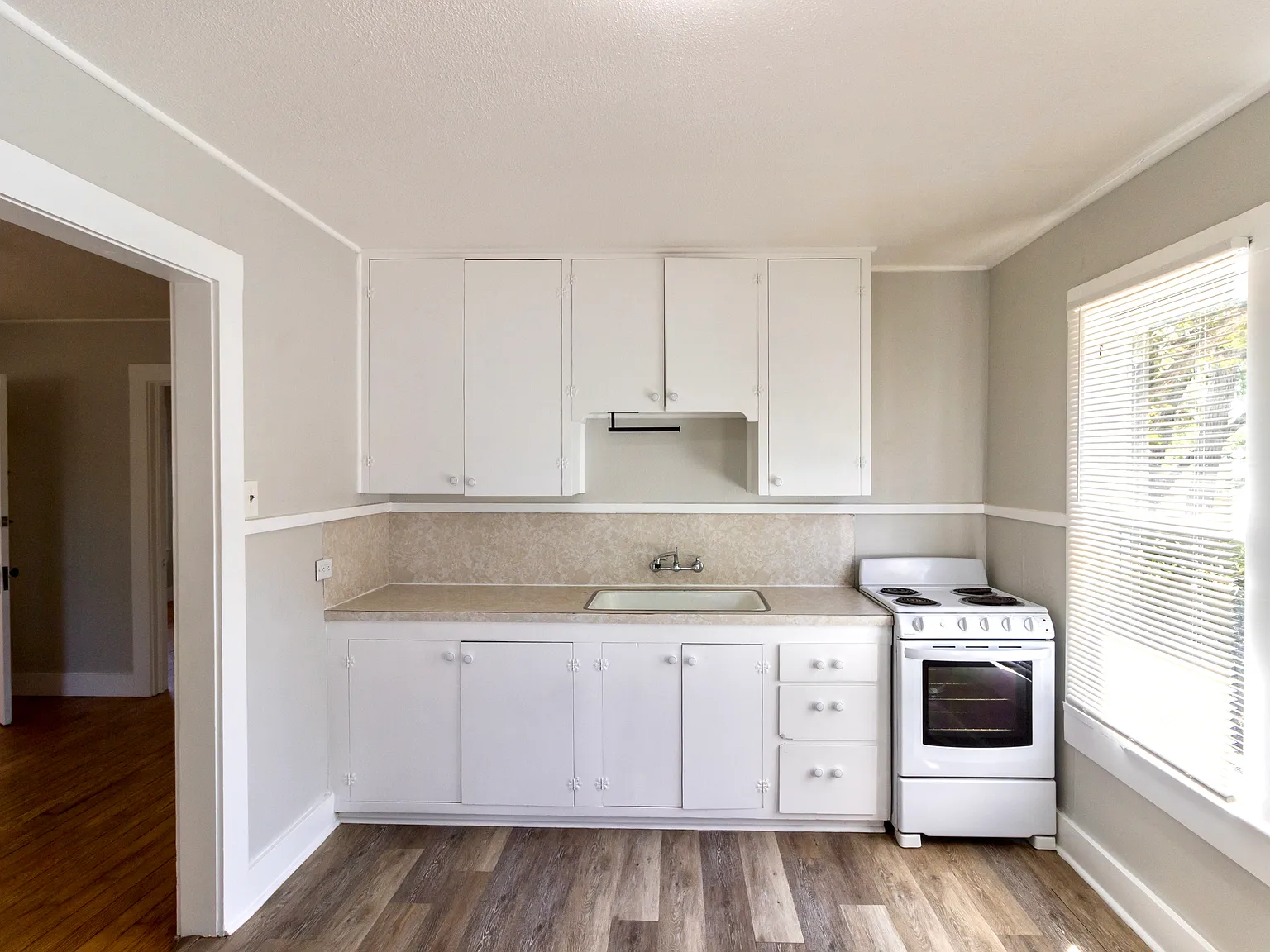 1 bed, 720 sqft, $1,150 — Photo 3
