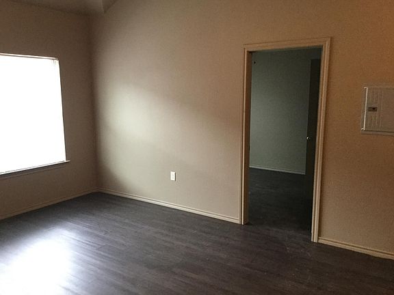 5th image of 400 Bailey St #12