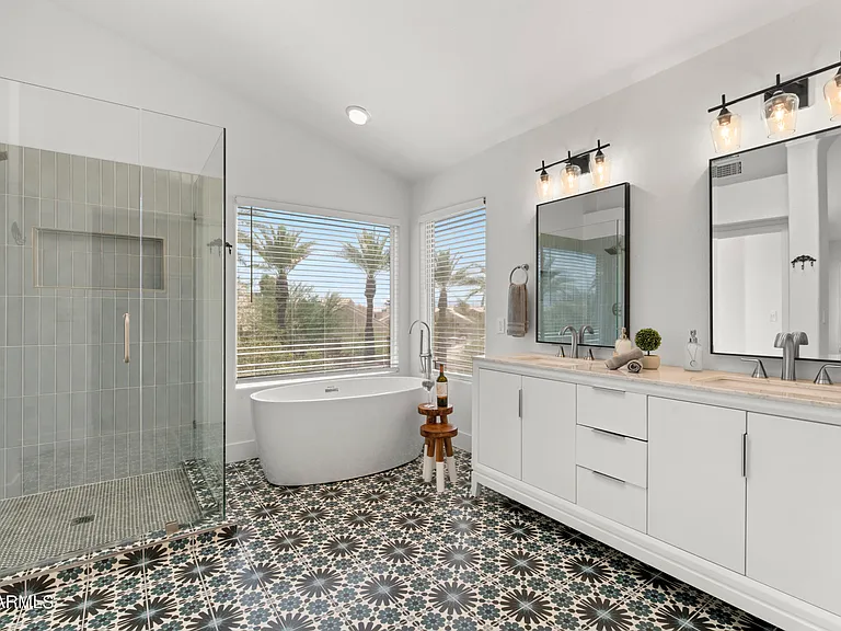1143 E Amberwood Dr — Photo 38