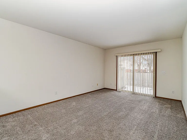 2428 Morning Dawn Dr — Photo 4