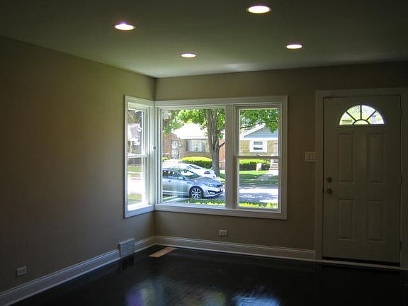 4th image of 1105 S 31st Ave