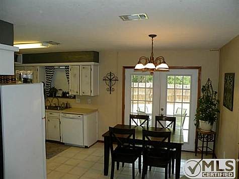 5th image of 2101 Timberwood Ct