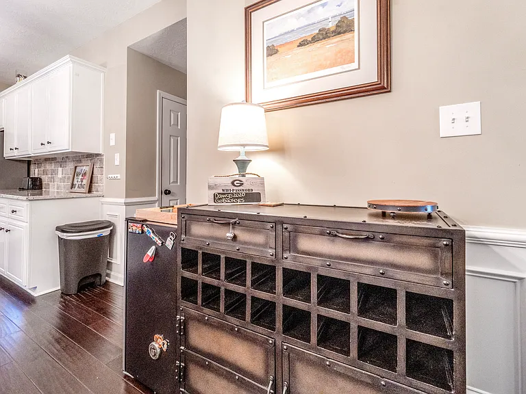 2037 Glennfield Ln — Photo 8