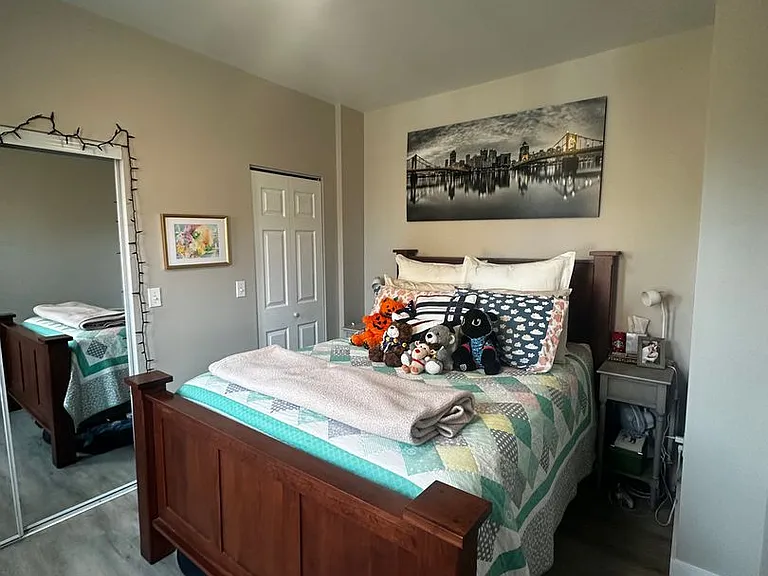 430 Greenfield Avenue — Photo 18