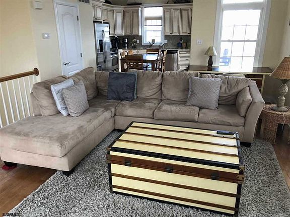 4th image of 5306 Pleasure Ave