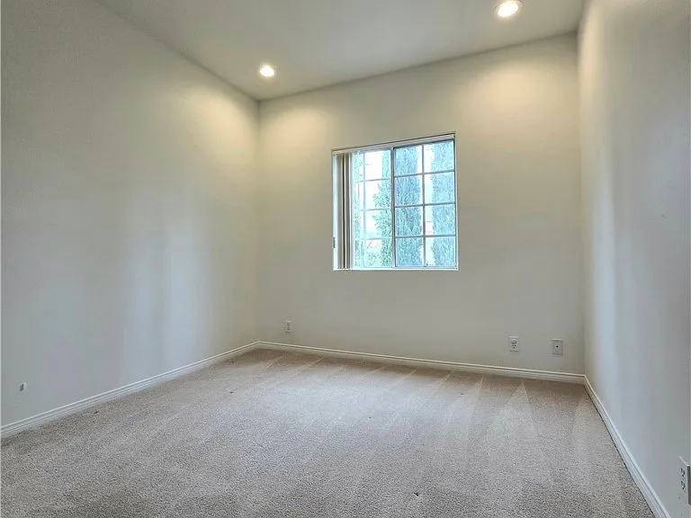 8219 Somerset Pl — Photo 29