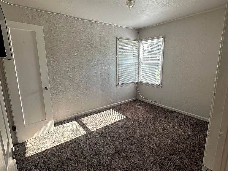 610 Gerecke St — Photo 5
