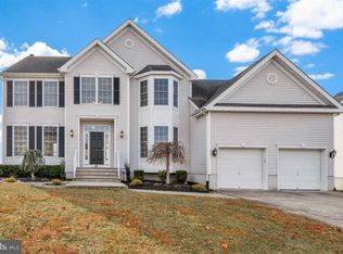 87 Mullen Dr, Sicklerville, NJ 08081