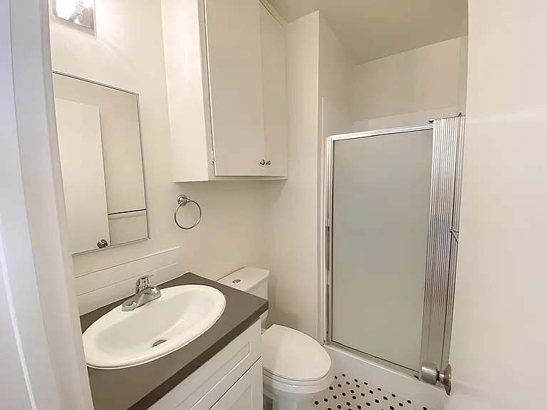 1026 N Genesee Ave #9 — Photo 6