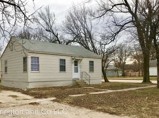 120 Pine St, Halstead, KS 67056