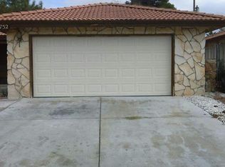 1752 Yellow Rose St, Las Vegas, NV 89108