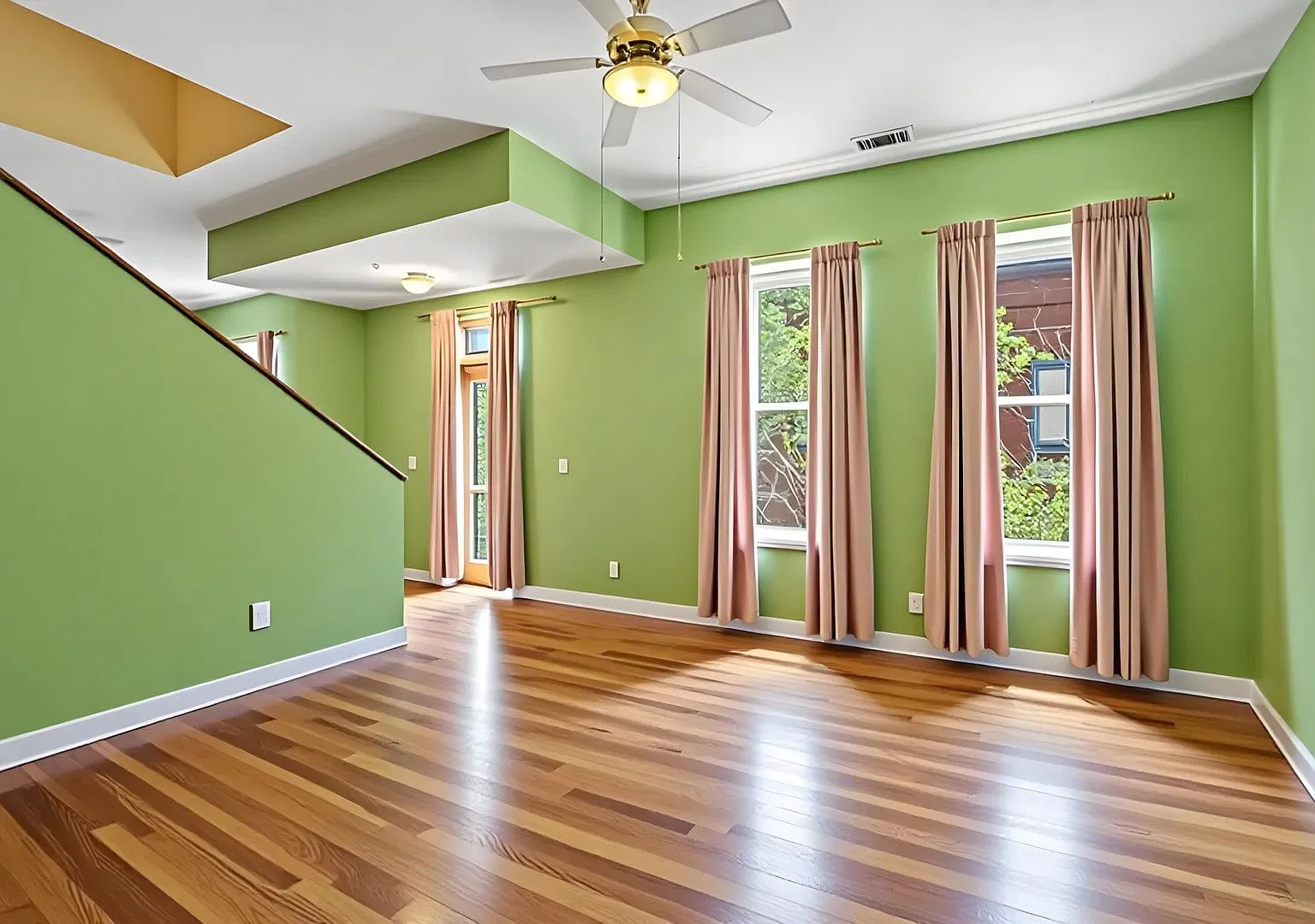 3 Bed | 2.5 Bath | Downtown Loft Condo | Parking Included — Photo 3