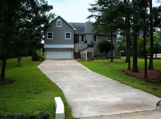 1018 Harbour Pointe Dr, New Bern, NC 28560