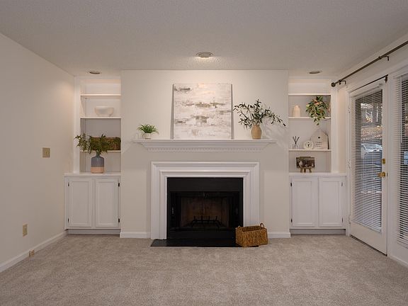 4th image of 505 Gables Dr #505