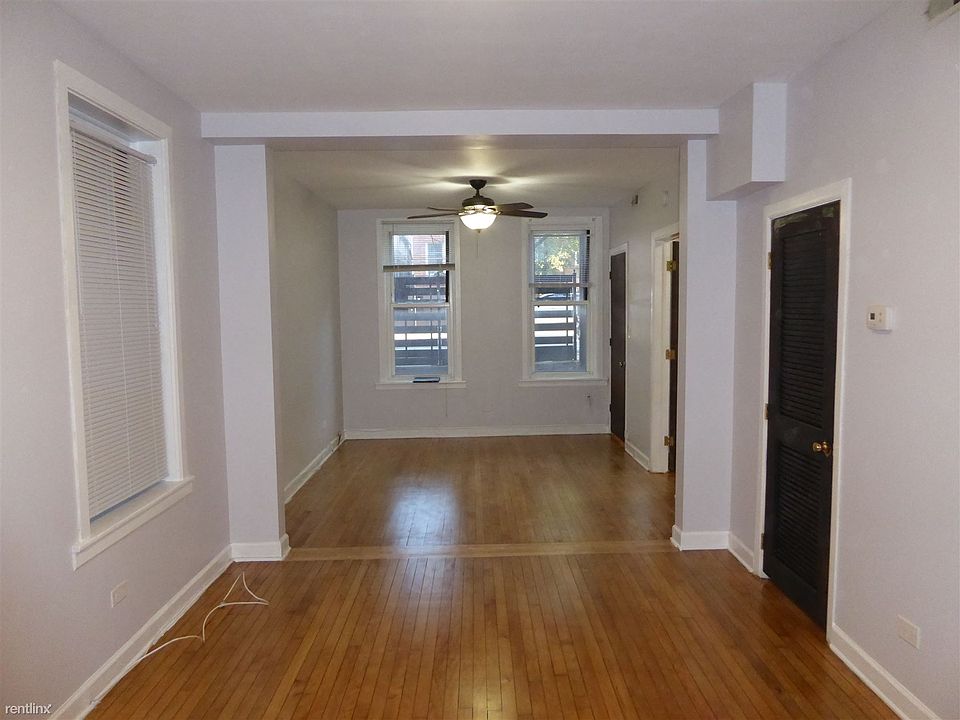 Living Room 28 x 11