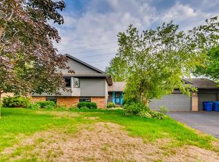 1762 Drake Dr, Eagan, MN 55122