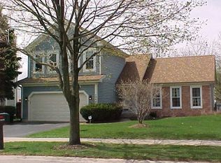 1080 Cobblers Xing, Elgin, IL 60120