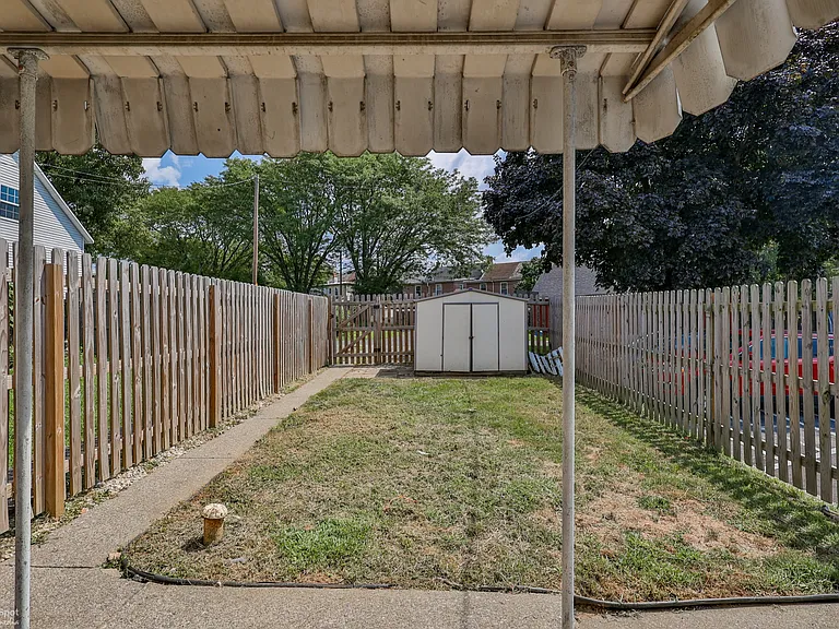 805 Main St — Photo 53