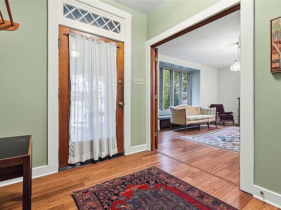 5th image of 5847 Douglas St