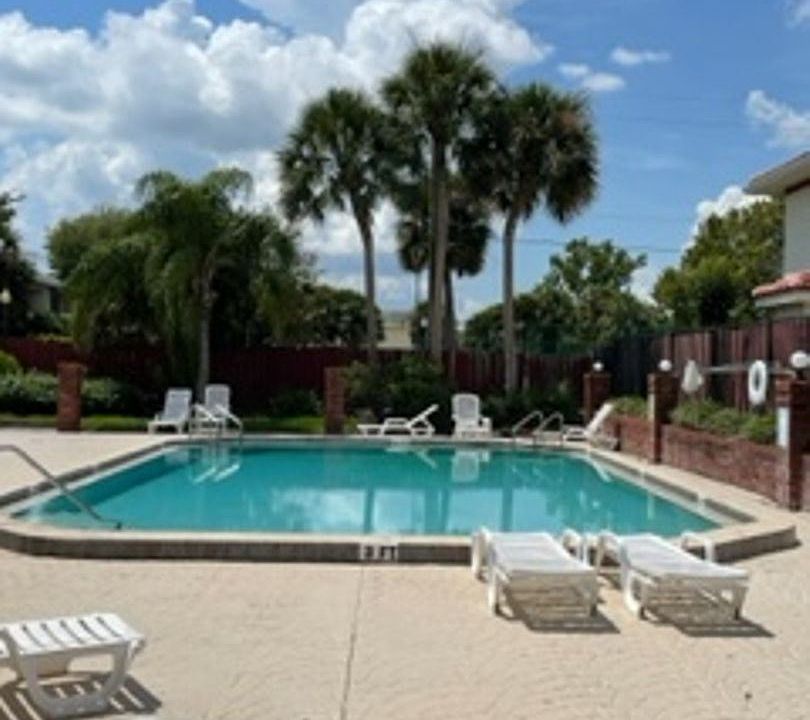 1st image of 1647 Eagle Creek Cir