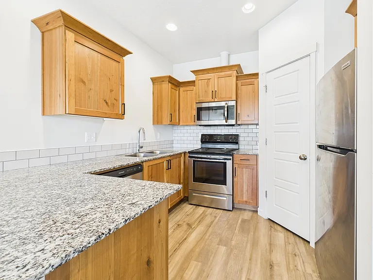 Bellevue Towers LLC — Photo 34