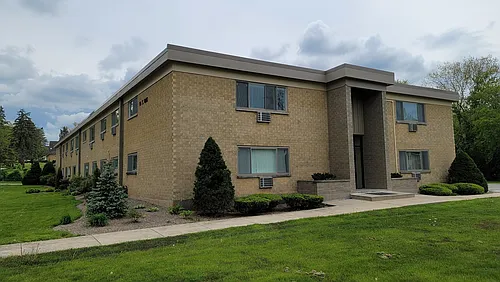 10 Oak Ave Photo 1