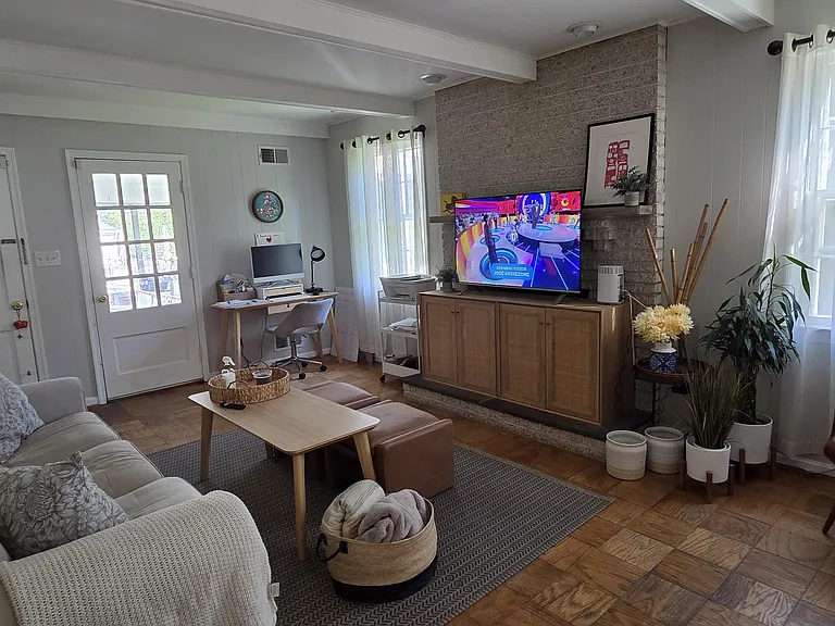 6004 Highboro Dr — Photo 8