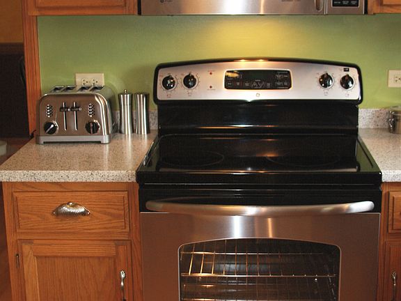 3rd image of 60 Breckenridge Dr