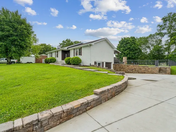 1006 Indian Trl, Castalian Springs, TN 37031