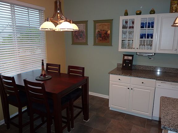5th image of 552 E Thornhill Ln