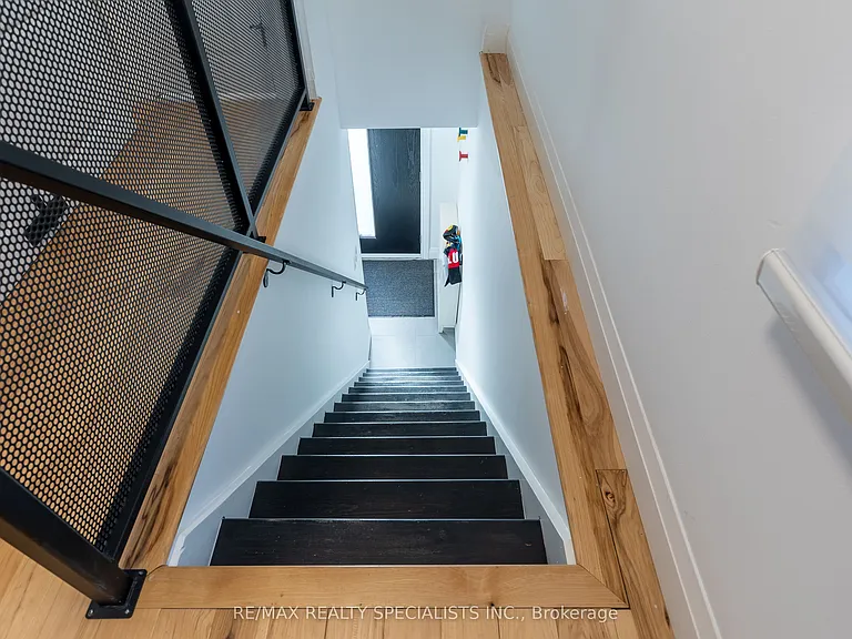 11 Dayton Ave — Photo 18