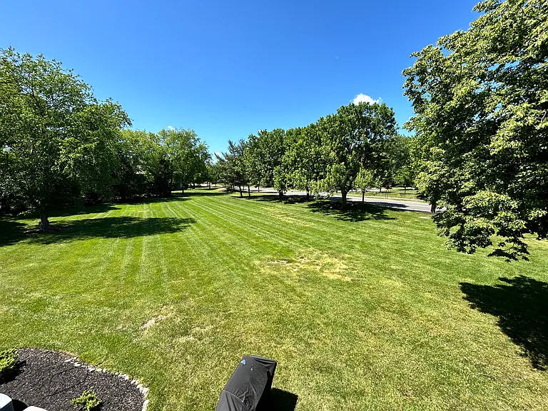 12 Wyndham Pl #12 — Photo 26