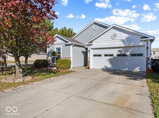 900 Saraina Rd, Shelbyville, IN 46176