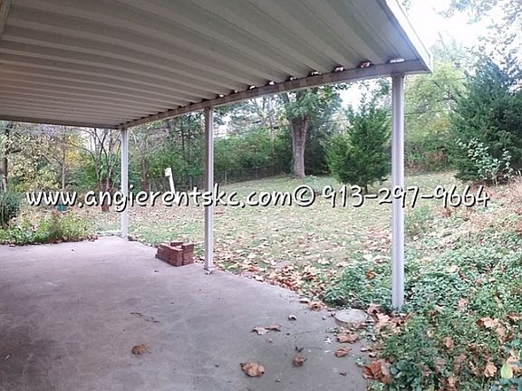 3rd image of 8128 Flora Ave