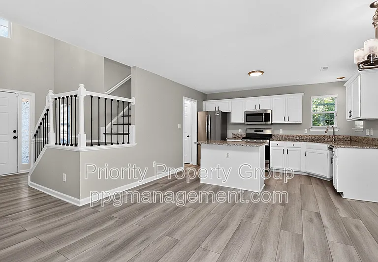 6424 Spanish Moss Ln — Photo 2