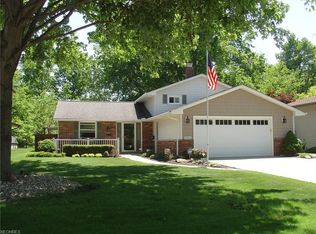 36554 Valleyview Dr, Eastlake, OH