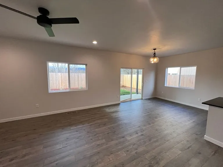 551 Nicholas Lee Dr — Photo 27