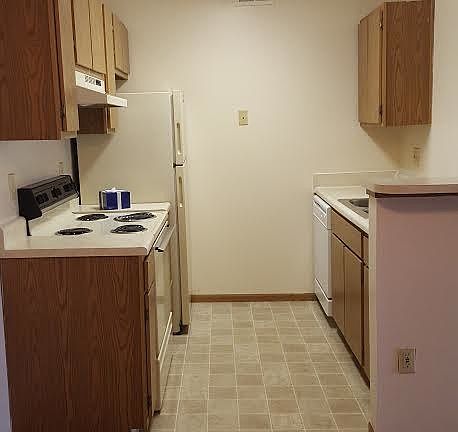 2nd image of 8782 Oak Village Blvd