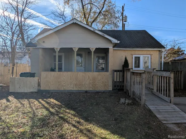 4607 Radnor St, Detroit, MI 48224