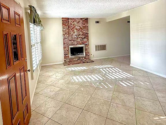 4th image of 4151 Manchester Pl