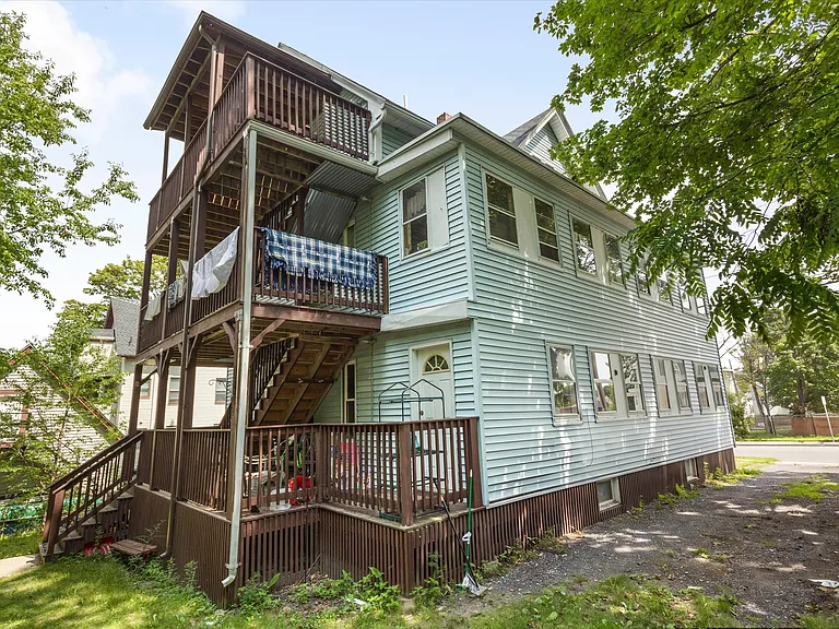 139 Greenwood St #3 — Photo 14