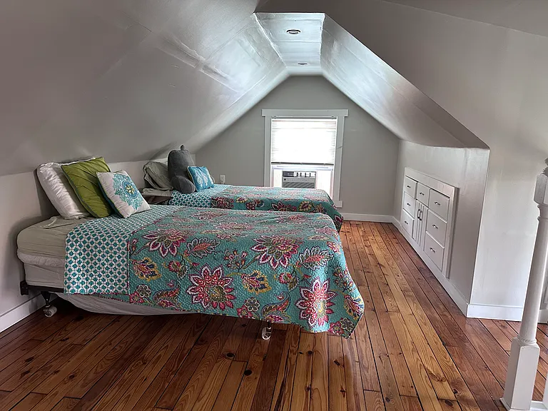 148 Dahlia St — Photo 11