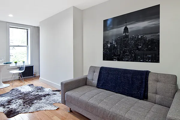 Rented by R New York | media 6