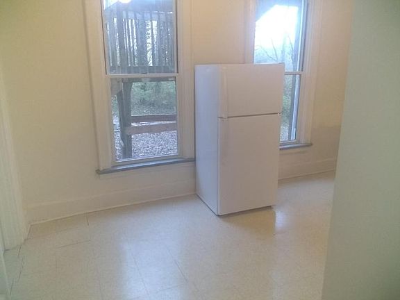 2nd image of 776 Delhi Ave #1