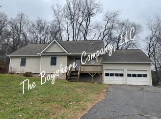 6 Brooks Cove Rd, Candler, NC 28715
